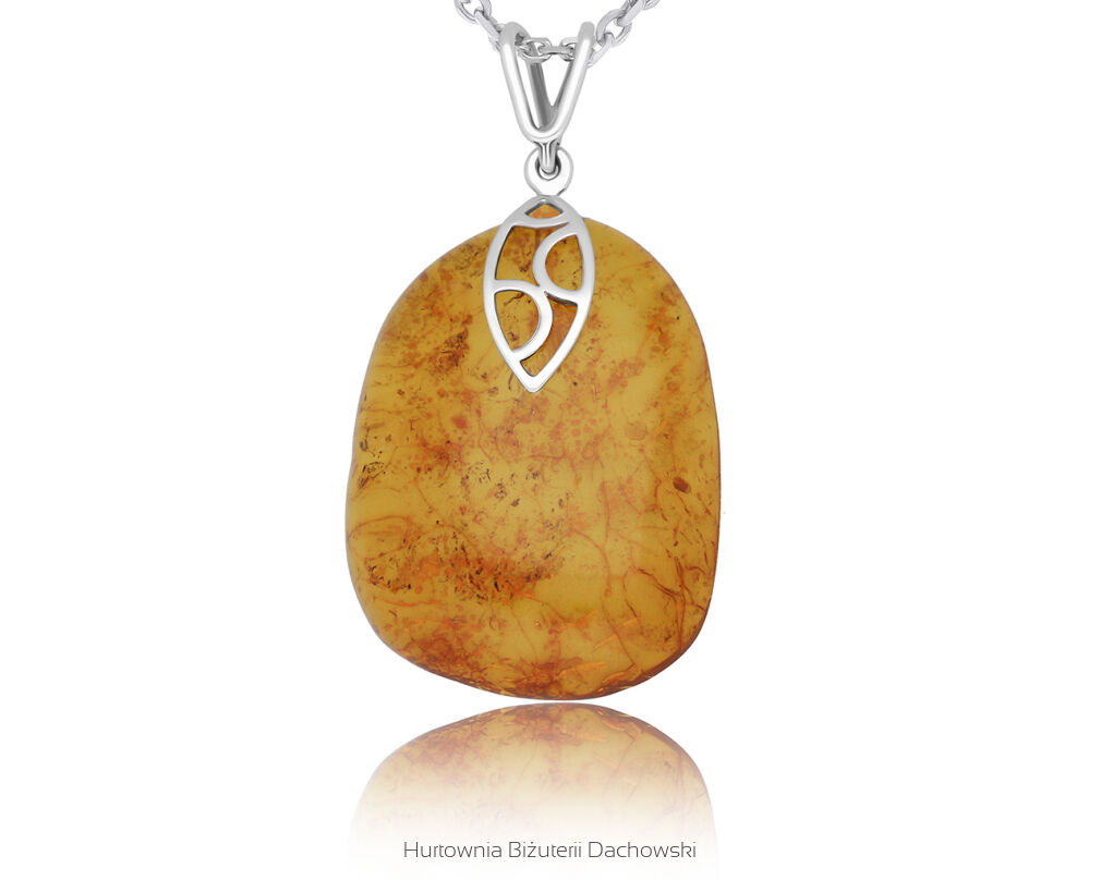 Zawieszka srebrna z naturalnym bursztynem pr.925