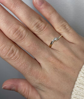 Pierścionek złoty 585 z brylantami 0,14 ct - 2