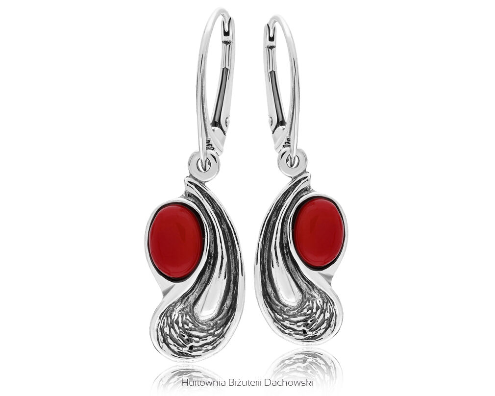 Kolczyki srebrne wiszące z czerwonym koralem